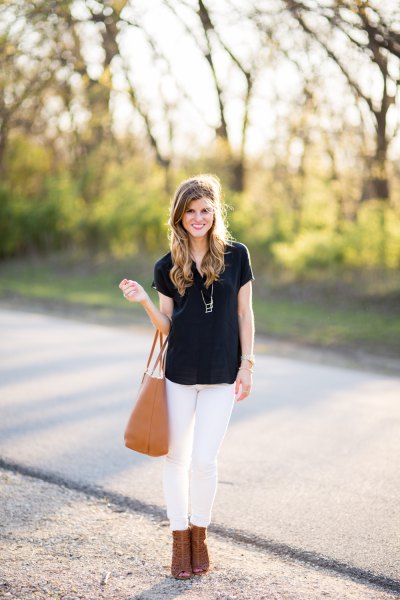 black t-shirt with white skinny jeans and camel ankle heels
