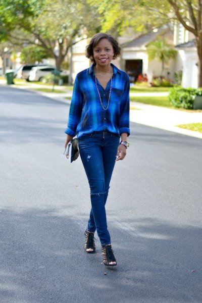 blue checked shirt with skinny jeans and short boots with open toes