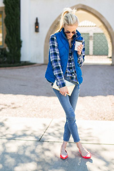 blue checked boyfriend shirt with quilted vest and skinny jeans