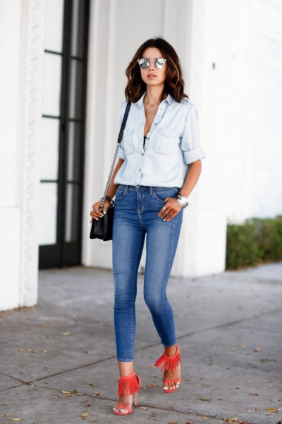 white chambray shirt with blue low waist skinny jeans
