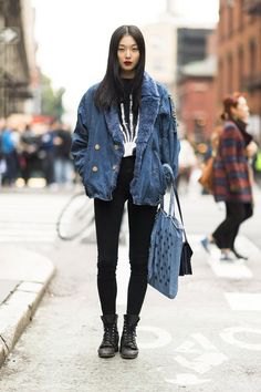 blue faux fur collar boyfriend denim jacket with black high rise jeans