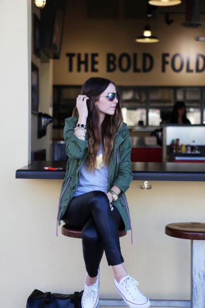 gray tunic tee and black leather leggings