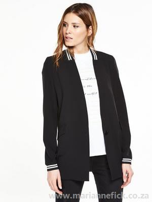 black casual blazer with white casual fit tee