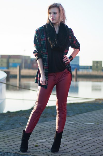 checkered oversized blazer with black top and skinny leather pants