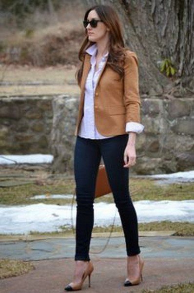 brown blazer with black jeans and pink high heels