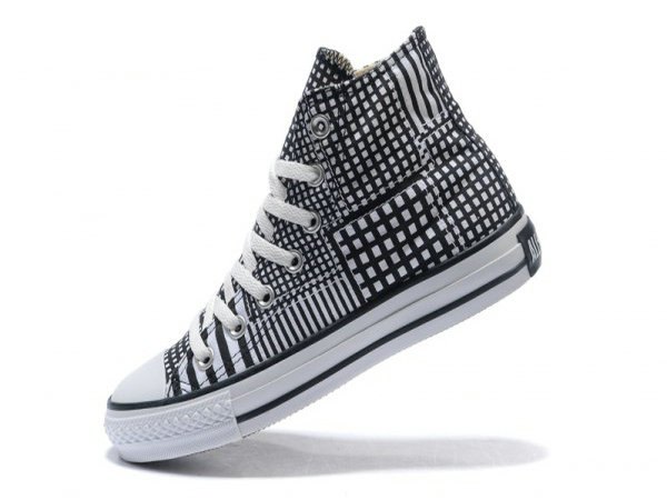 black and white checkered high top cloth shoes