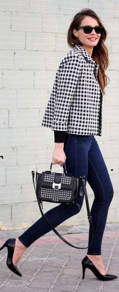 black and white checkered blazer with skinny jeans and heels