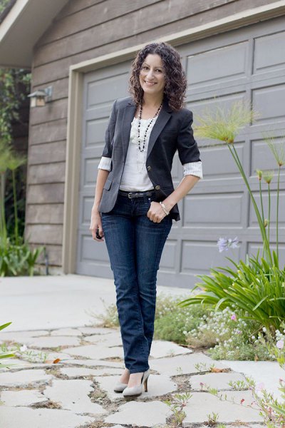 gray half-heated blazer with white blouse and dark jeans