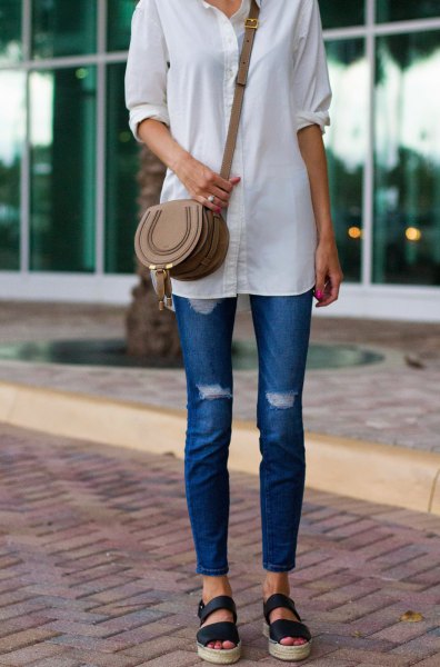 white button up long shirt with blue skinny ankle and sandals