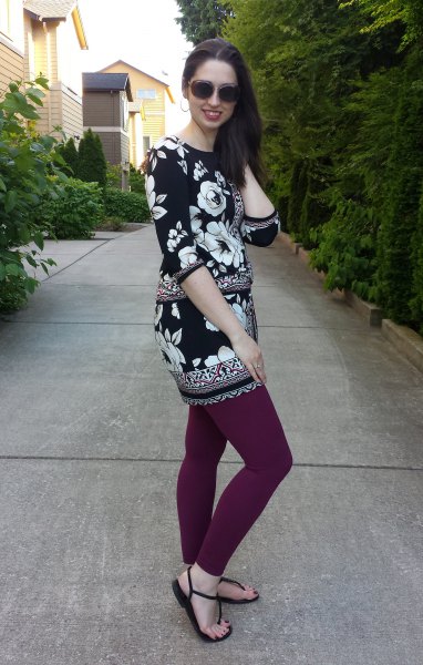 black and white floral printed tunic with gray leggings