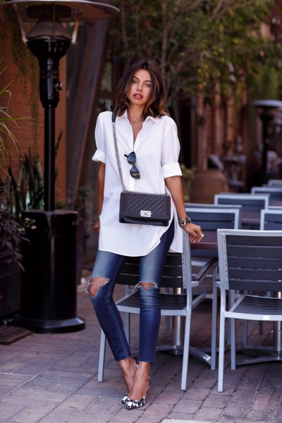 white cuff with tunic with ripped skinny jeans