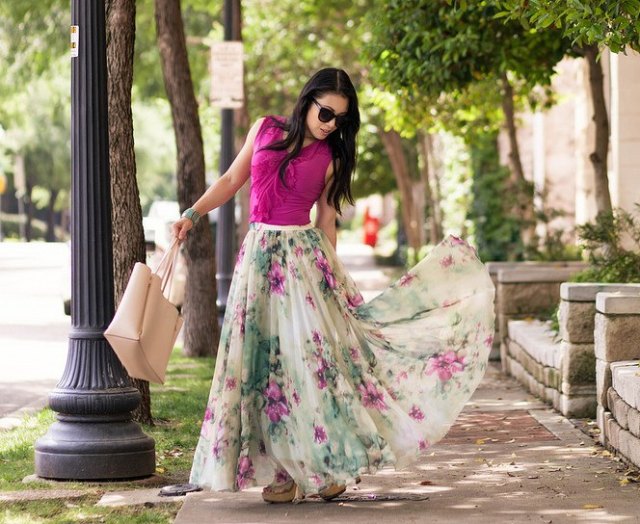pink sleeveless form fitting top with flower floral printed chiffon flowing skirt