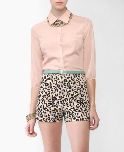 rose gold chiffon blouse with leopard print with high waist in mini shorts