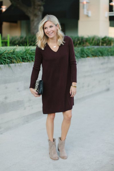 black V-neck sweater knee-length dress with gray boots