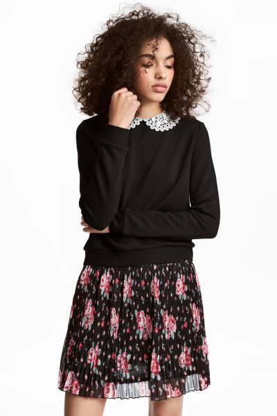 lace collar black sweater and chiffon mini skirt