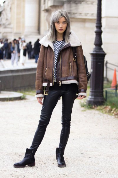 gray leather jacket in faux fur with short leather shoes