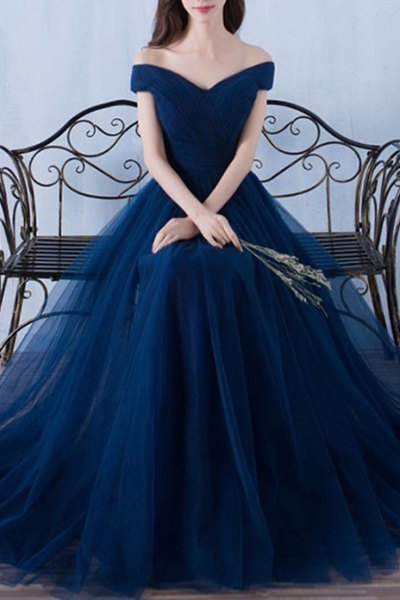 deep blue chiffon from the shoulder dress in the evening