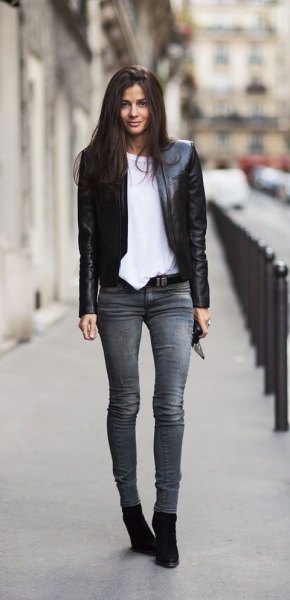black blazer with gray skinny jeans and suede ankle shoes