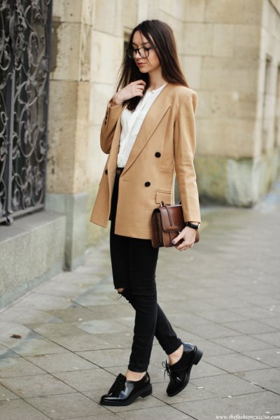 crepe double breasted blazer with white blouses black jeans