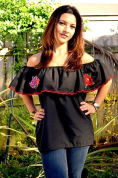 black off the shoulder Mexican peasant blouse skinny jeans