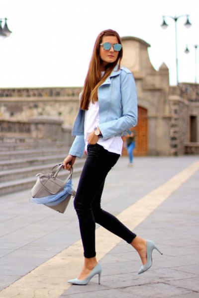 light blue jacket with black skinny jeans pink heels