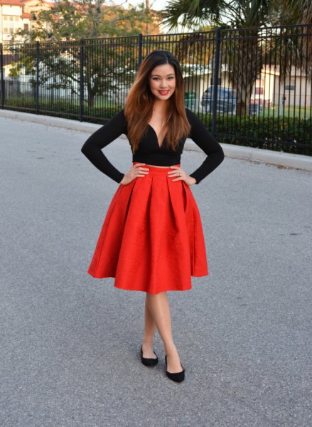 black long sleeve sweatheart top red flared pleated skirt