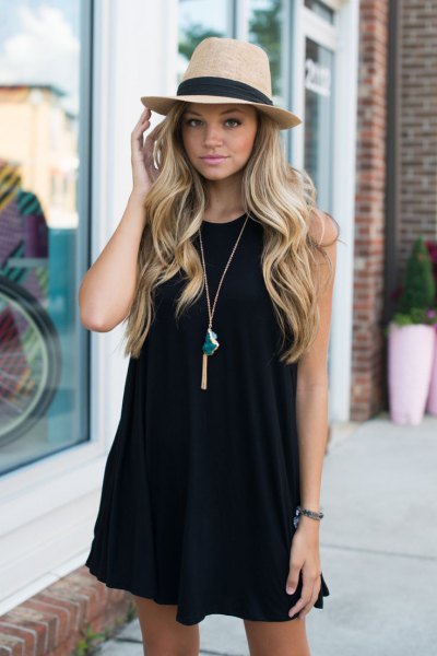 black tank dress straw hat