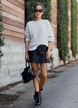 white ribbed chunky sweater black lace skirt