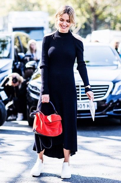 black knitted dress red bag