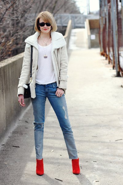 white top ivory teddy collar jacket