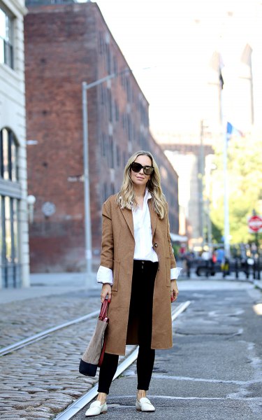 brown long trench coat white shirt black jeans