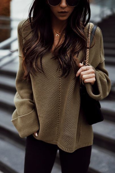 sweater in v-neck brown and black