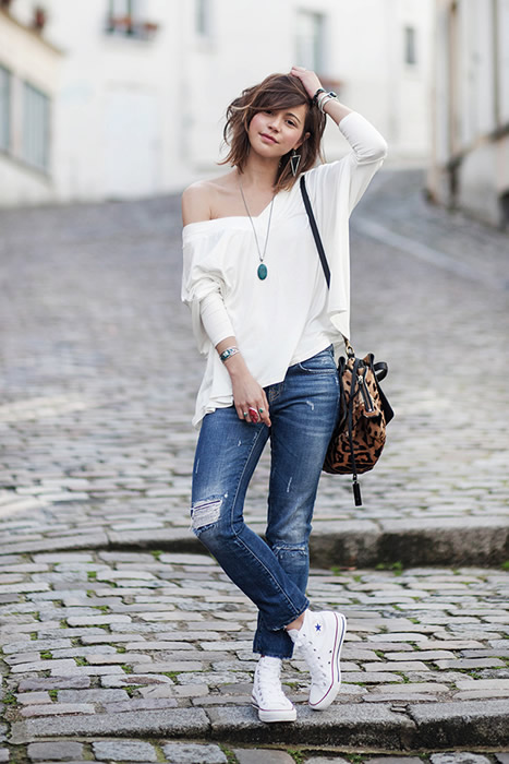 a shoulder blouse highly conversed