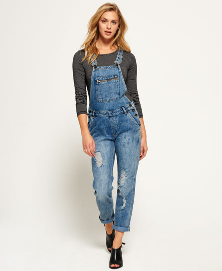 cuffed boyfriend overall jeans outfit
