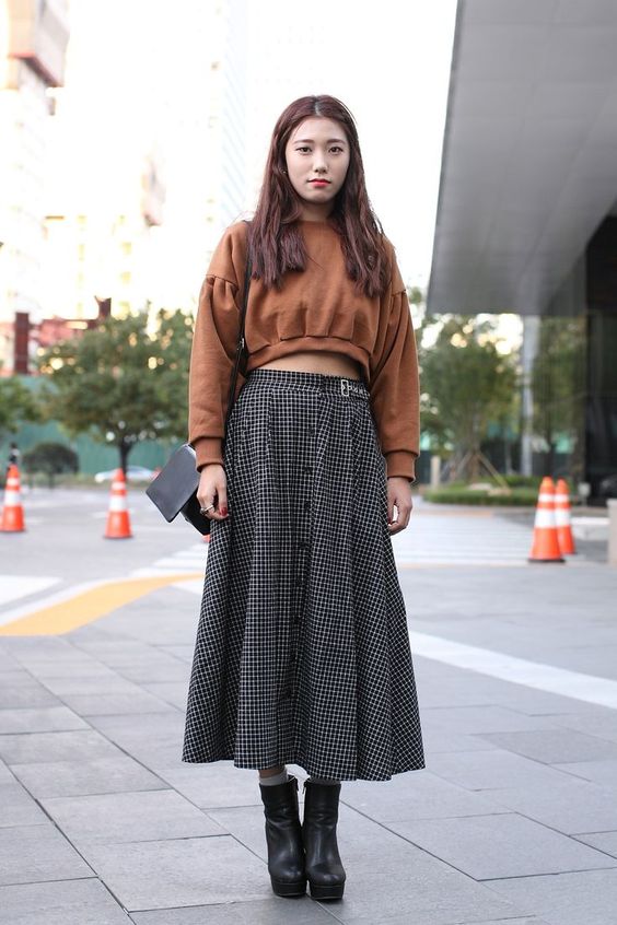cropped sweater with high waist maxi shirt