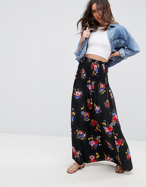 floral skirt with high waist and denim jacket