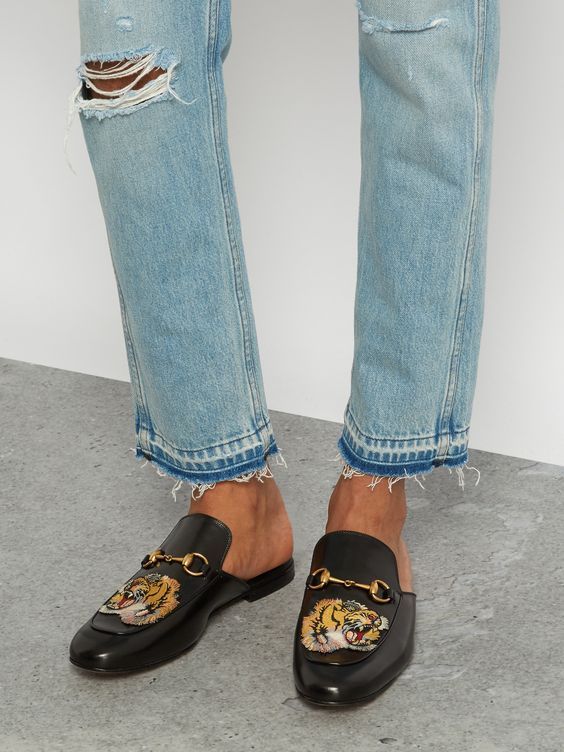 Gucci Tiger Princeton (With images) | Gucci loafers outfit .