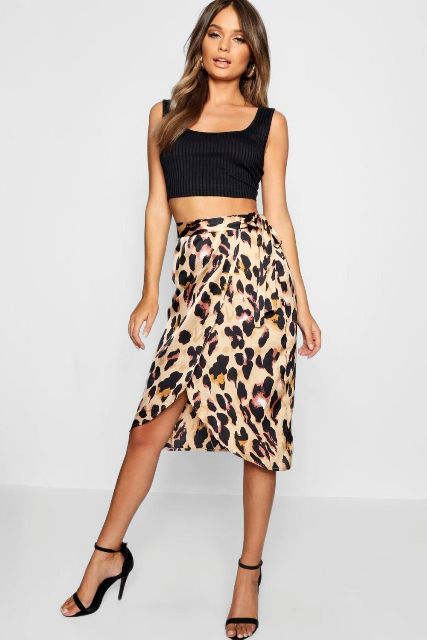 15 Eye-Catching Outfit Ideas With Leopard Wrapped Skirts - Styleohol
