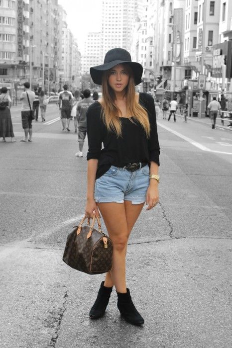 I want a black floppy hat! | Outfits with hats, Hat outfits summer .