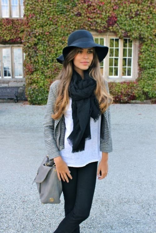 A floppy hat for winter. Love it | Outfits with hats, Fashion, Sty