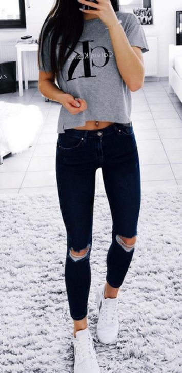 50 Best Black Jeans Outfits Ideas | Black ripped skinny jeans .