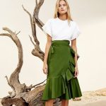 50+ Fashionable Look With Ruffle Skirt Outfit Ideas | Skirt .