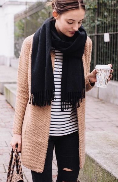 How to Wear Black Scarf: Top 13 Breezy and Stylish Outfit Ideas .