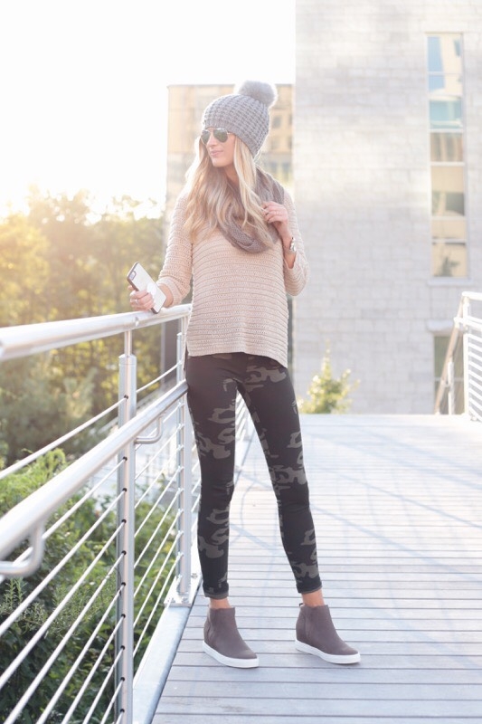 How to Style Camo Leggings for Fall Two Different Wa