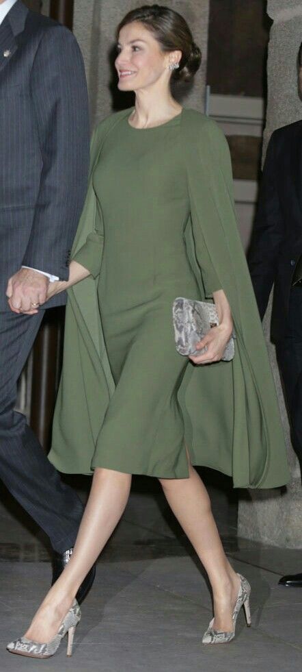 Queen Letizia - olive green cape-dress + snake print | Fashion .