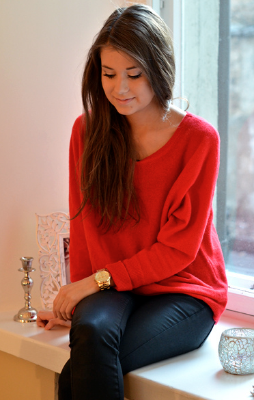 happiness comes in a box | Fashion, Red cashmere sweater, Red .