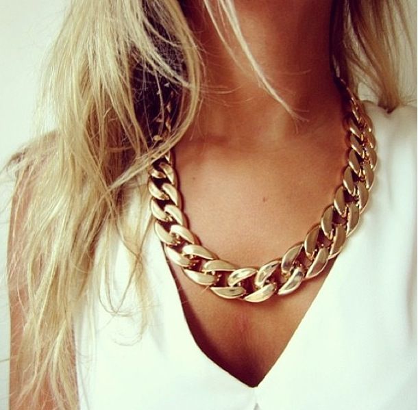 gold chain | Chunky chain necklaces, Chunky gold chain, Fashi