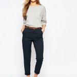 How to Wear Chinos Casually for Women: Outfit Ideas - FMag.c