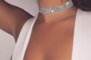 Roxy Crystal Rhinestone Choker Necklace Outfit Ideas – MyBodiA