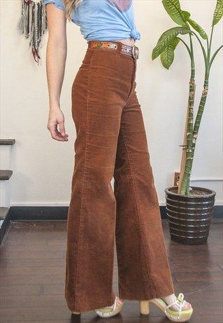 RARE 70S DITTOS HIGH WAISTED BELL BOTTOM CORDUROY FLARE PANT | 70s .